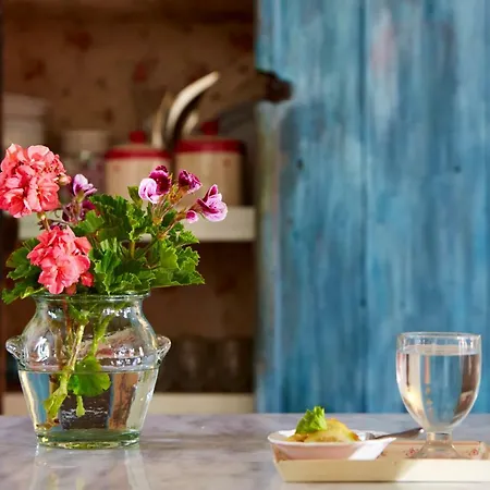 Ferienhaus Flower And Crafts - The Eco Nature House Monolithos