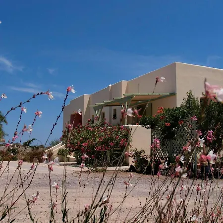 Flower And Crafts - The Eco Nature House Holiday home *